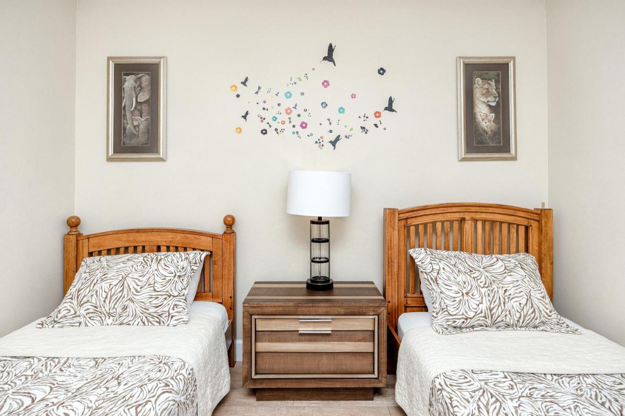 Palm Harbor Paradise - Lovely Home With Pool & Hot Tub מראה חיצוני תמונה