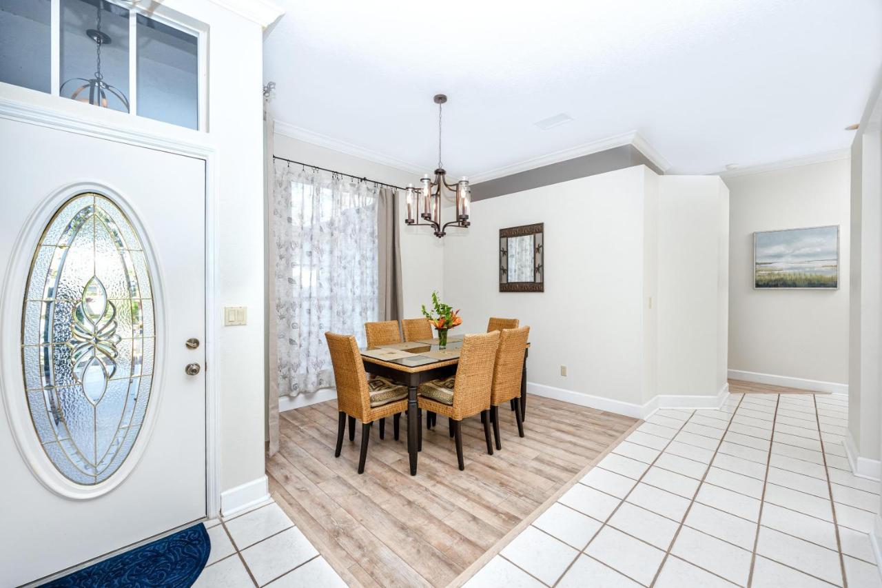 Palm Harbor Paradise - Lovely Home With Pool & Hot Tub מראה חיצוני תמונה