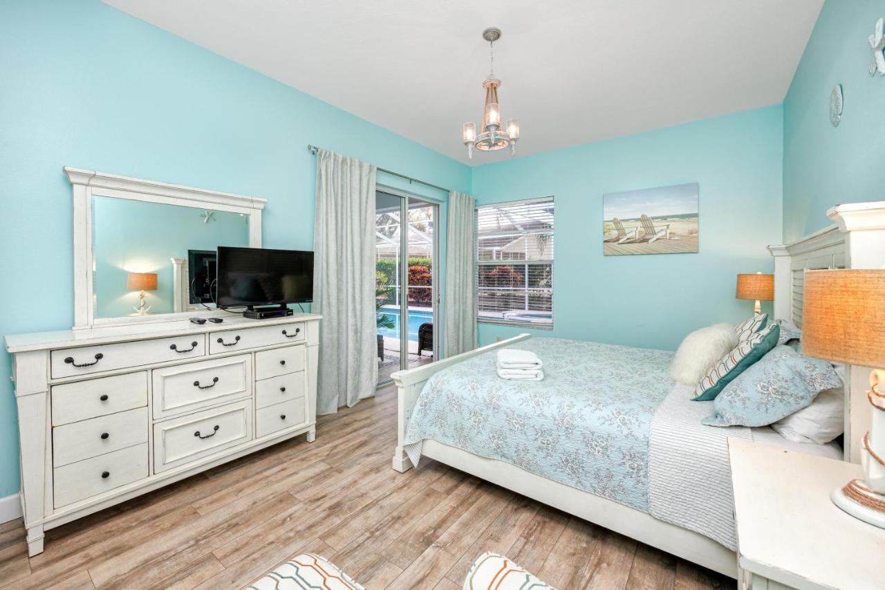 Palm Harbor Paradise - Lovely Home With Pool & Hot Tub מראה חיצוני תמונה